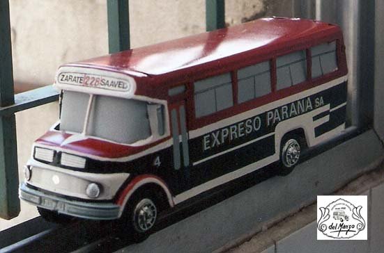 UNO DE LOS POCOS 1114 FABRICADOS POR BIAGGIOTTI. UNIDAD PERTENECIENTE A PEDRO OTEIZA Y RECONSTRUIDO POR DEL MANZO
http://galeria.bus-america.com/displayimage.php?pos=-28683
