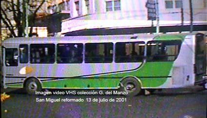 SAN MIGUEL SXXI( EX OJO BUEY )REFORMADO DESPUES DEL VUELCO. AQUI SE APRECIA LATERAL TROMPA Y COLA CON LBREA UTE 506/561 Y CU�A ECB PERO AL SERVICIO DE LA LINEA 561 INT 12
