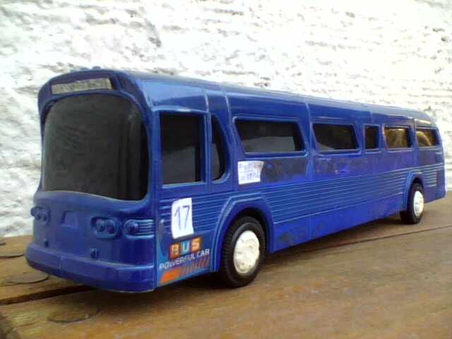 GMC TDH 5303?  [reproducción en miniatura]
http://galeria.bus-america.com/displayimage.php?album=lastup&cat=0&pos=314
Palabras clave: GMC TDH 5303