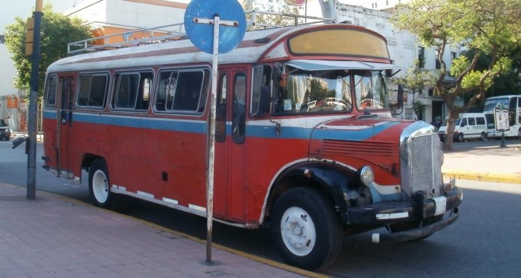Mercedes-Benz LO 911 - A.L.A. - Particular
C 668987 - VMS 266

http://galeria.bus-america.com/displayimage.php?pos=-22815
Palabras clave: LO 911 Convencional