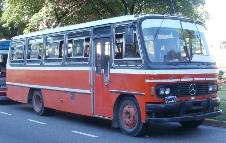 Mercedes-Benz OC 1214 - Biglia
C.1131444 - UZO 539
http://galeria.bus-america.com/displayimage.php?pos=-22821
Palabras clave: OC 1214