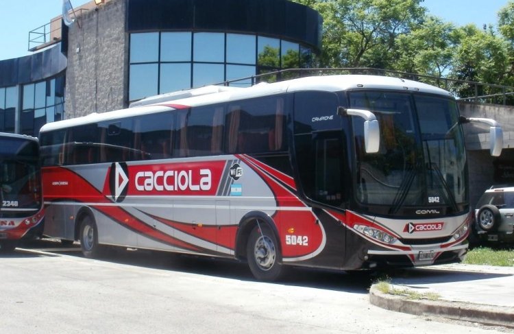 Mercedes-Benz O-500 - Comil Campione (En Argentina) - Cacciola
KKZ 191
Palabras clave: Comil Campione (En Argentina) - Cacciola Ersa