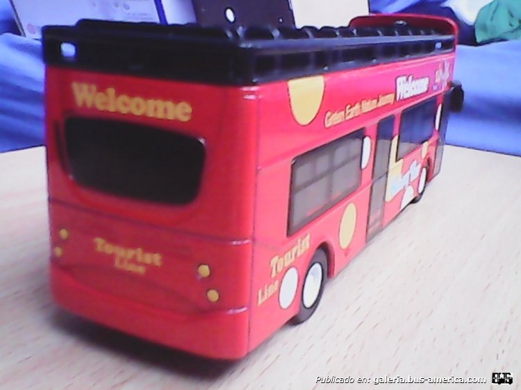 Busscar (En Argentina) [Réplica]
http://galeria.bus-america.com/displayimage.php?pid=37236

Basado en un City Tour
Palabras clave: Busscar (En Argentina) [Réplica]