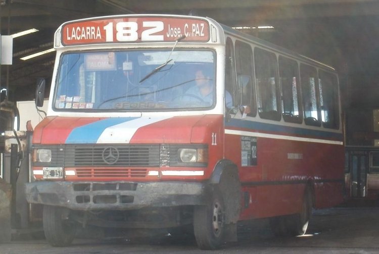 Mercedes-Benz LO 814 - Corwin - Sargento Cabral
DME 157
Línea 182 - Interno 11
Palabras clave: Mercedes-Benz LO 814 - Corwin Sargento Cabral