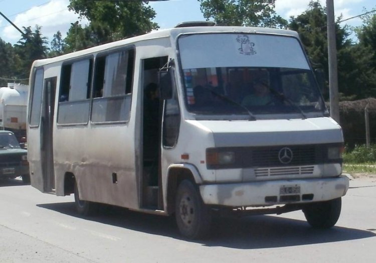 Mercedes-Benz LO 814 - Marri Colonnese - Particular
BLQ 858
Palabras clave: Mercedes-Benz LO 814 - Marri Colonnese