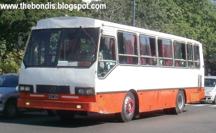 Zanello - San Miguel - Escolar
B 2275950 - WYV 942

http://galeria.bus-america.com/displayimage.php?pos=-29094
Palabras clave: Zanello - San Miguel