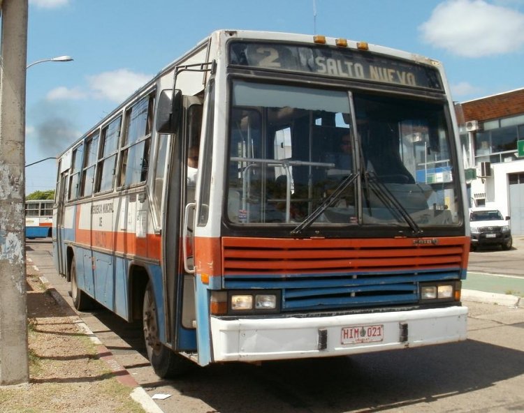 Caio Vitoria (En Uruguay) - Intendencia de Salto
HIM 021
Palabras clave: Caio Vitoria (En Uruguay) - Intendencia de Salto