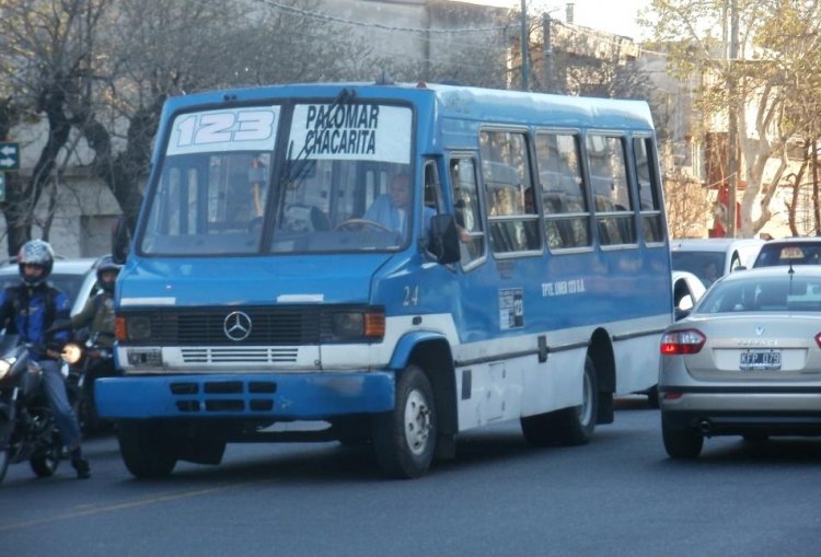 Mercedes-Benz LO 814 - Ottaviano AMO III - Línea 123
DMV 668
Palabras clave: Ottaviano AMO - Línea 123