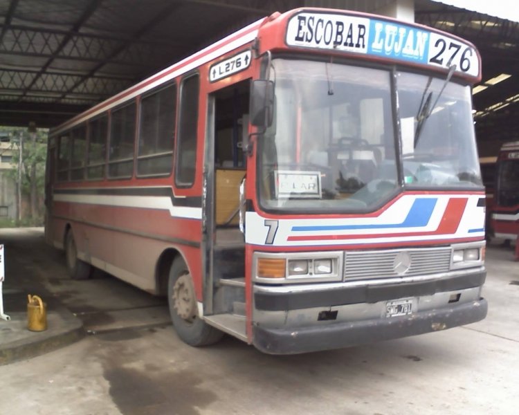Mercedes-Benz OH 1316 - Bus - Cia. La Isleña S.R.L.
B 2543581 - SWG 781
Línea 276 - Interno 7

Fotografía: Daniel Brunale
Palabras clave: 276 Isleña