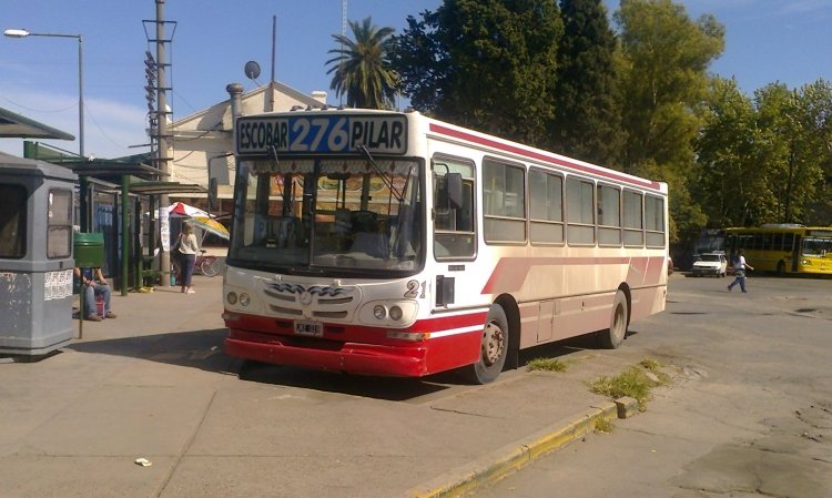 Mercedes-Benz OF 1418 - La Favorita - Cia. La Isleña S.R.L.
JKE 019
Linea 276 - Interno 21
Palabras clave: Isleña Escobar Pilar Lujan