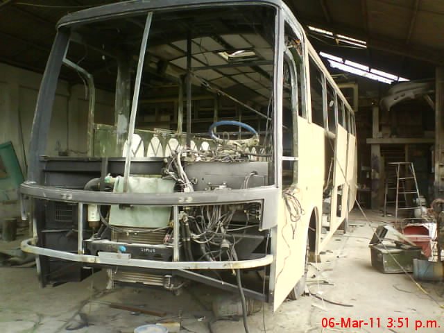 Busscar El Buss (en Ecuador) - REPARACION FLOTA IMBABURA ACCIDENTADA EN UN RIO DE QUITO
VISTA FRONTAL DIAGONAL REPARACION FLOTA IMBABURA
