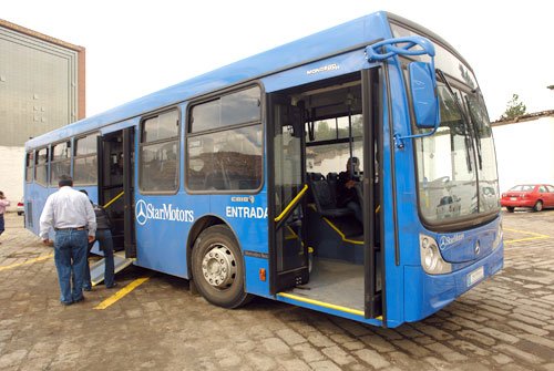 Mercedes-Benz O 500 U - Cama Baja Carroceria Caio (EN ECUADOR)
Prototipo Buses cama baja en Ecuador
Con ingreso de rampa para discapasitados
Tomado de Diario El Mercurio Cuenca

Palabras clave: Mercedes Benz Cama Baja Carroceria Caio (EN ECUADOR)