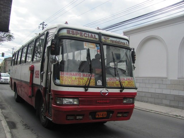 Super Hino FD 98 Carroceria Olimpica
Bus Servicio Especial Trans Latinos Quito
PAI-631
Palabras clave: Super Hino FD 98 Carroceria Olimpica