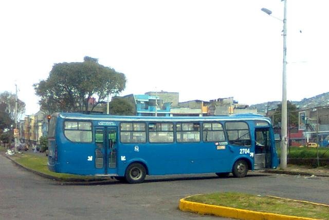 Hino FG Carroceria LLerena
Bus Tipo de Quito Coop Juan Pablo II
Palabras clave: Hino FG Carroceria LLerena