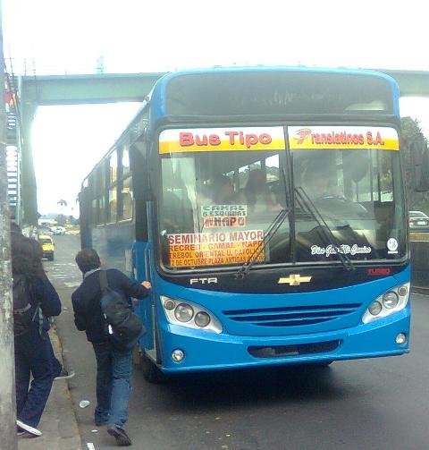 Chevrolet Isuzu FTR Carroceria Varma
Bus Tipo de Quito Trans Latinos
Palabras clave: Chevrolet Isuzu FTR Carroceria Varma