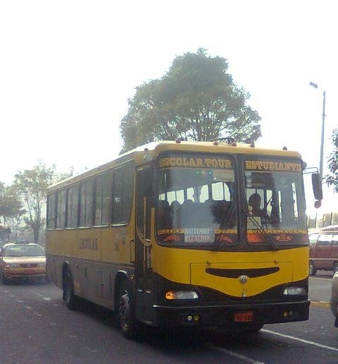 Volkswagen 17-210 Carroceria 5 de Junio
Servicio Escolar en Quito Coop Tour Estudiantil
PAD 649
Palabras clave: Volkswagen 17-210 Carroceria 5 de Junio