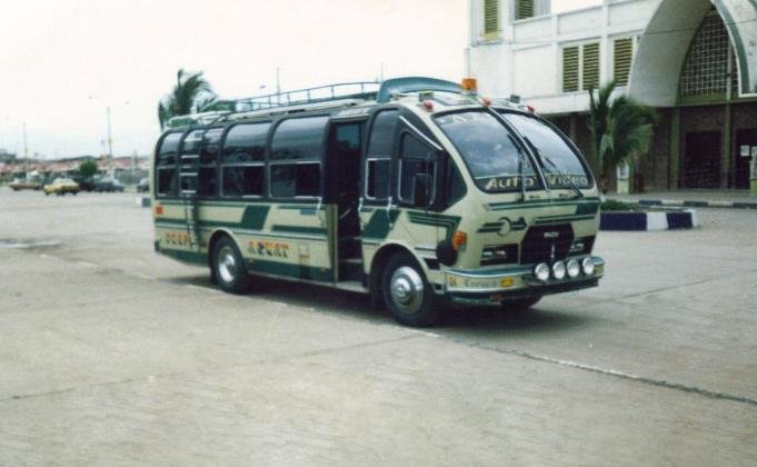 Isuzu Carroceria Guzman Buss Bala
Fotografa extrada de sitio web de carroceras Guzman
Palabras clave: Isuzu Carroceria Guzman Buss Bala