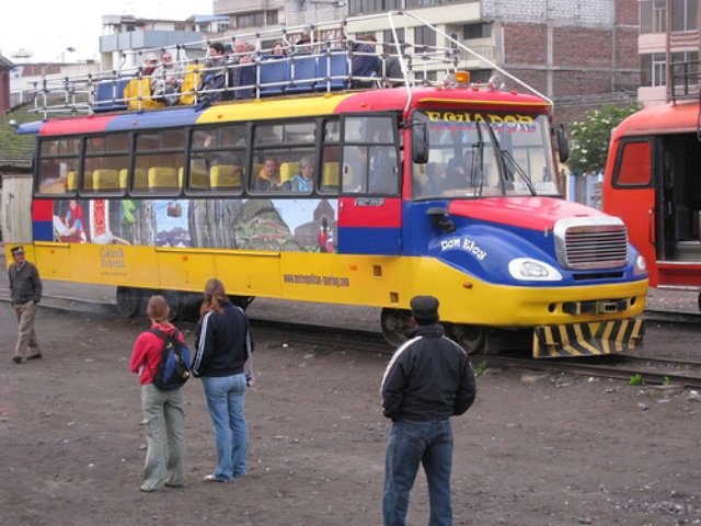 Ferrocarril Carroceria Varma Quito - Latacunga
Ferrocarril con carroceria Varma, Servicio de Pasajeros De Quito a Latacunga Via Ferrea
Palabras clave: Ferrocarril Carroceria Varma Quito - Latacunga