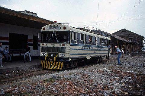 Auto Ferro Carroceria Thomas
Servicio de Tren de Durán hacia el Boliche (Cotopaxi)
IMAGEN: Vinicio Garita
Palabras clave: Auto Ferro Carroceria Thomas