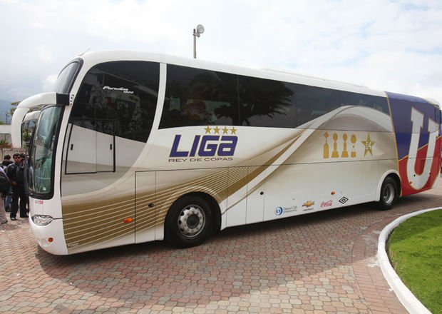 Chevrolet Isuzu LV 150 Carroceria Marcopolo paradisso 1200 (en Ecuador) - Liga Universitaria de Quito
Nuevo  Autobus de Liga Deportiva Universitaria de Quito
Marcopolo (Colombia)
Chevrolet Isuzu LV 150 Carroceria Marcopolo paradisso 1200
Palabras clave: Chevrolet Isuzu LV 150 Carroceria Marcopolo paradisso 1200
