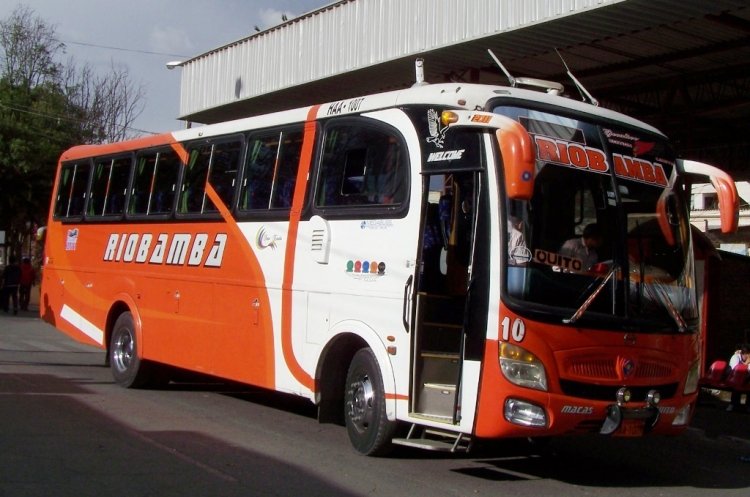 Hino FG Carroceria Megabuss
Coop Riobamba
Movil 10
HAA - 1007
Palabras clave: Hino FG Carroceria Megabuss