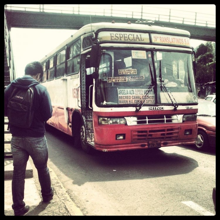 Hino FF Carroceria Rhino Buss
Coop Latinos
Bus Servicio Especial de Quito

Palabras clave: Hino FF Carroceria Rhino Buss