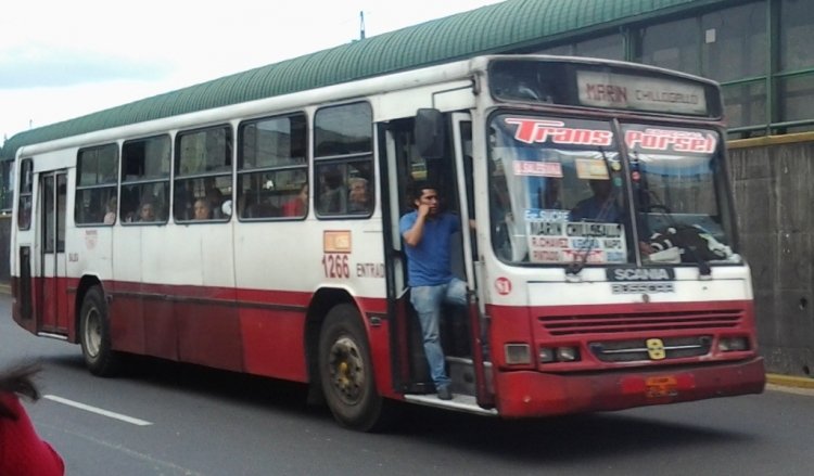 Scania - Carroceria Busscar Urbanus ( En Ecuador ) - Transporsel
Coop. Transporsel.
Movil 1266
Servicio Especial
Palabras clave: Scania Carroceria Busscar ( En Ecuador )