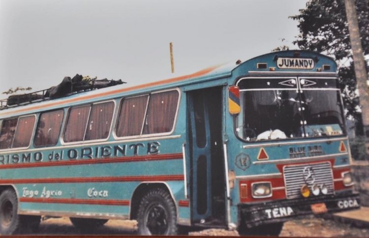 Chasis ¿ Mercedes Benz ? Carroceria Blue Bird Botar
Coop Jumandy 
Movil 17
Imagen: facebook Revista Buen Viaje
Palabras clave: Chasis ¿ Mercedes Benz ? Carroceria Blue Bird Botar