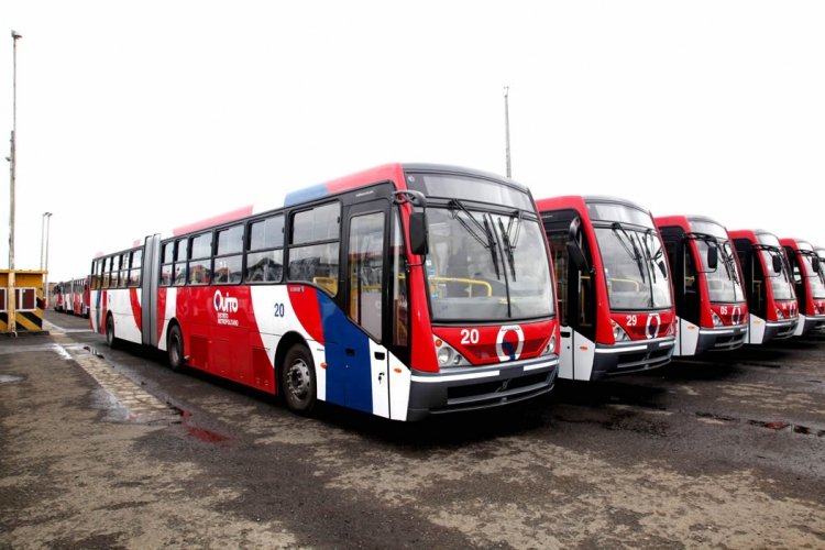Volvo B12M Articulado - Carroceria CAIO Millenium (en Ecuador)
Autobuses Corredor Sur Oriental Quito

Foto: Vicente Robalino, Agente de noticias Quito
Palabras clave: Volvo B12M Articulado Carroceria CAIO