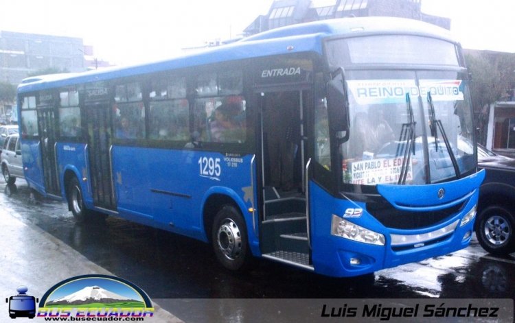 VOLKSWAGEN OD 17210 CARROCERIA MARIELBUS 
COOP REINO DE QUITO
BUS TIPO DE QUITO
Palabras clave: HINO AK CARROCERIA MARIELBUS 
