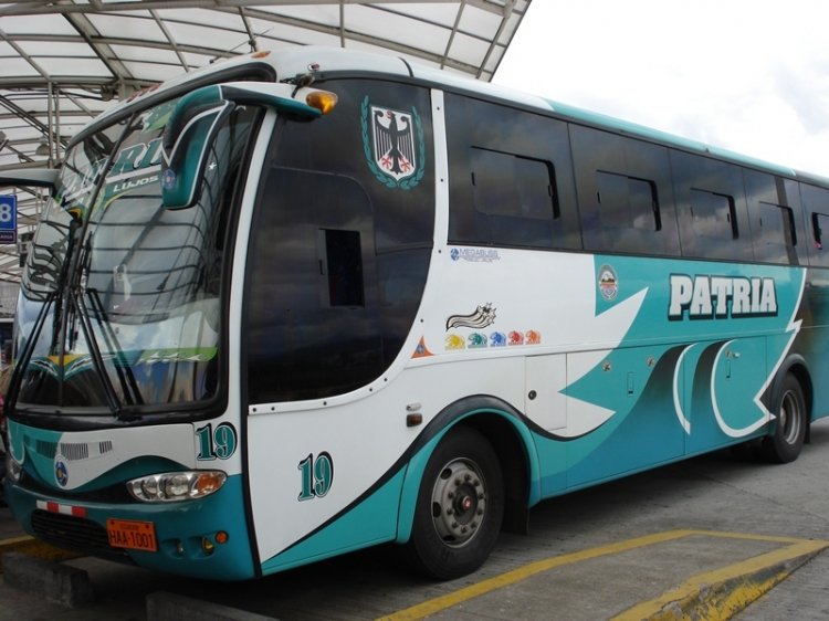 Hino FG Carroceria Megabuss
Coop Patria
Movil 19
HAA-1001
Palabras clave: Hino FG Carroceria Megabuss