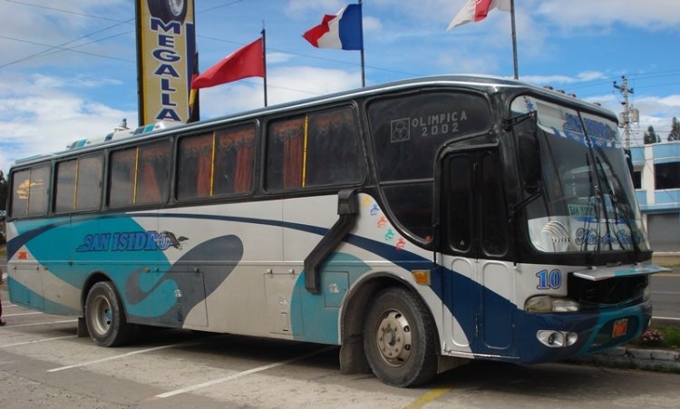 Hino FF Carroceria Olimpica
Coop San Isidro
Movil 10
Palabras clave: Hino FF Carroceria Olimpica