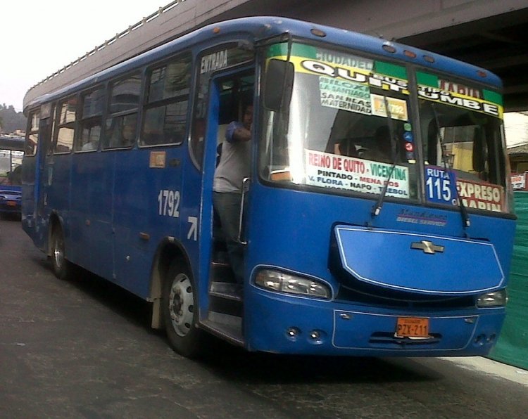 Chevrolet Isuzu FTR Carroceria Leman´s
Bus Tipo Quitumbe 
PZX 211
Palabras clave: Chevrolet Isuzu FTR Carroceria Leman´s