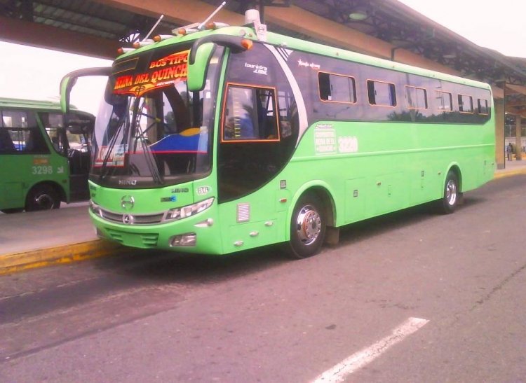 Hino AK Carroceria Ambatour
Reina del Quinche 
Movil 36
Palabras clave: Hino AK Carroceria Ambatour