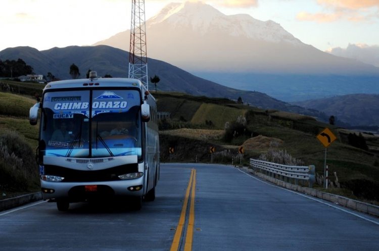 Chevrolet Isuzu FTR Carroceria Herrera
PAU907
Bus Urbano de Quito 
Coop Quito
Servicio Especial
Palabras clave: Chevrolet Isuzu FTR Carroceria Herrera
