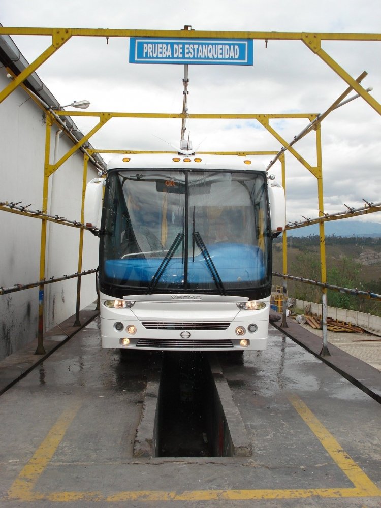 Hino FG Carroceria Varma
Prueba de Estanqueidad en carrocerias Varma
Para evitar foltraciones de Agua en la carroceria
Fotografia Carroceria Varma
Palabras clave: Hino FG Carroceria Varma