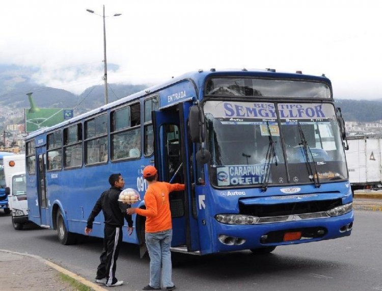 Mercedes-Benz OF 1721 - IMEG - Semgylflor
Bus Alimentador MetroBus Quito
Coop Semgylfor
Carapungo - Ofelia
Palabras clave: Mercedes Benz 1721 Carroceria Calva