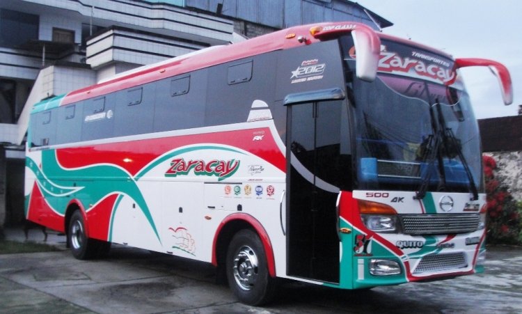 Hino AK Carroceria Patricio Cepeda
Coop Zaracay 
Movil 57
Imagen : franklin1 Foro BusEcuador
Palabras clave: Hino AK Carroceria Patricio Cepeda