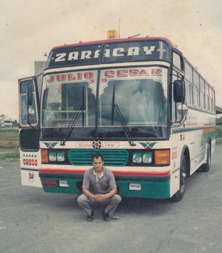 Carroceria Moncayo Chasis Ford motor Hino KY
Coop Zaracay movil 39
Imagen de Patrcio Castillo
Palabras clave: Carroceria y Chasis Desconocidos