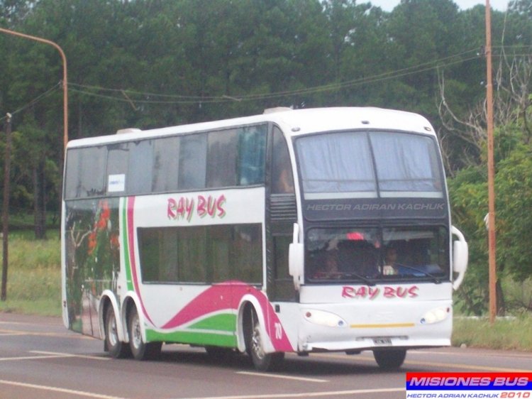 RAY BUS 70
EMPRESA ORIGINARIA DE CORRIENTES REALIZANDO SERVICIO TURISTICO. UNIDAD REFORMADA
Palabras clave: MEGADIC VISIN 2000 MB O-400 RSD