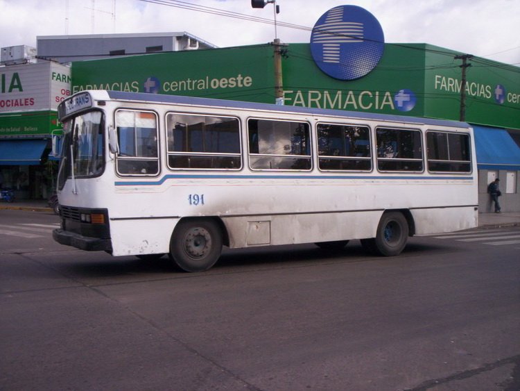 Mercedes-Benz OF 1214 - La Favorita - Ecotrans
Los primeros tiempos de Ecotrans, donde encontr�bamos coches de diferentes colores y procedencias.

