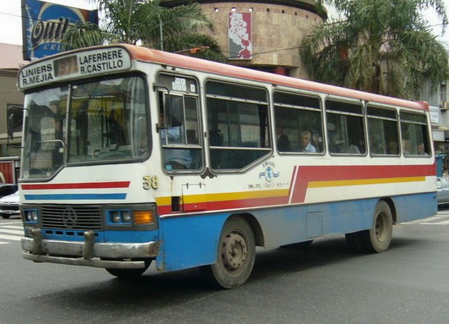 Mercedes-Benz OF 1215 - Supernova - Almafuerte
Carroceria de uso exclusivo en esta empresa. ¿Circuló alguno en otra?

Para saber mas sobre esta carrocería en: http://www.busarg.com.ar/carrocerias2.htm
