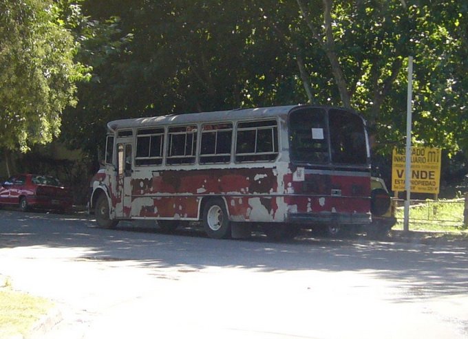 Mercedes Benz 1114 - El Dise�o - Municipalidad de S.R.De Calamuchita
Ah� v� el otro coche que les comentaba que cumple servicio urbano en SRC
