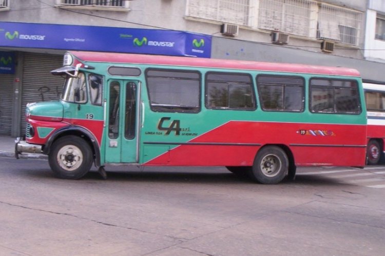 Mercedes-Benz 1114 - Splendid - Cinco de Agosto
Penultimo modelo de Splendid sobre el noble 1114

