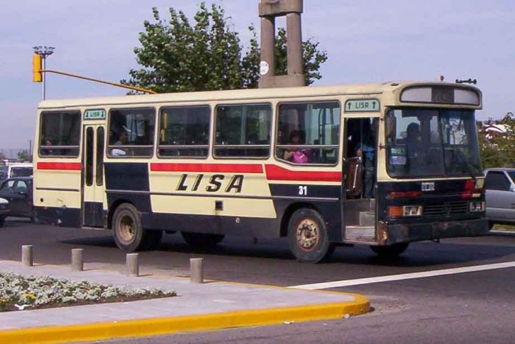 Mercedes-Benz OF 1318 - Ugarte - LISA
Un Ugarte de la recordada LISA.
