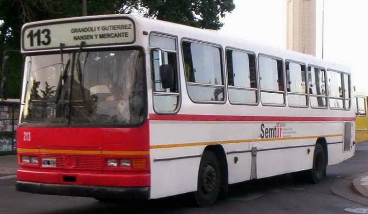 Dimex D600 - Eivar -Semtur
¿CVL943?
Un Dimex alquilado por la Semtur a la Tisj. Si alguien puede ampliar algo sobre el modelo del chasis, bienvenido sea.
