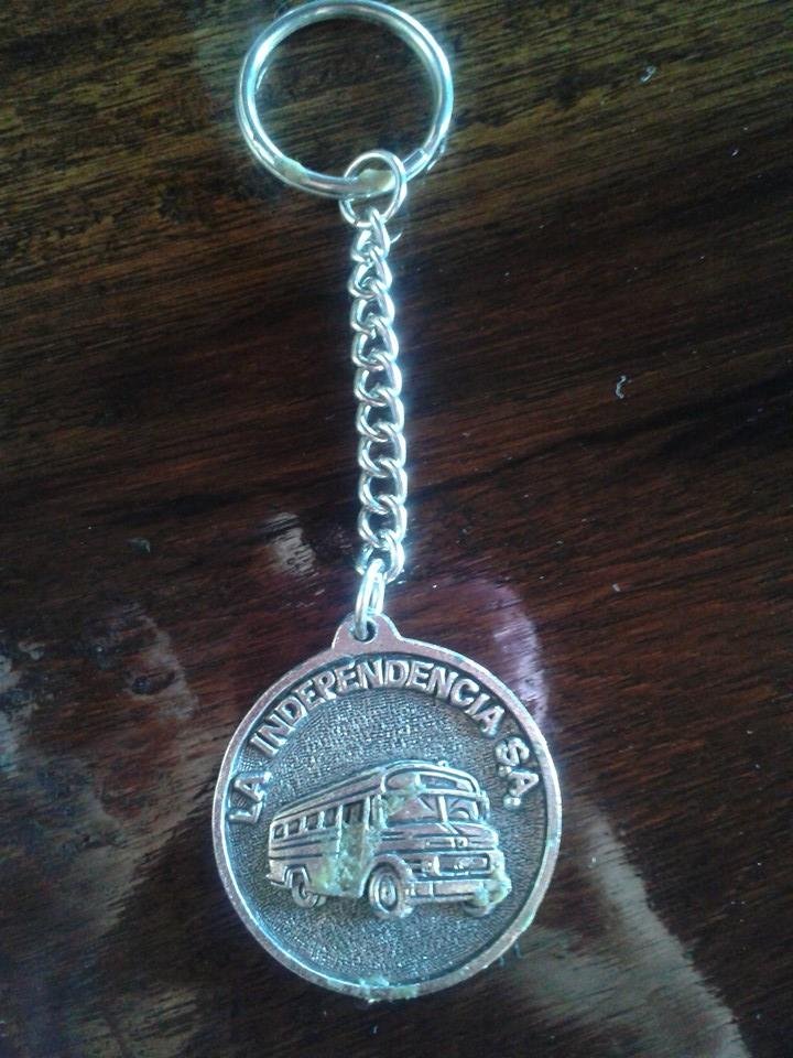 La Independencia S.A.
Llavero que recuerda la inauguración de la terminal propia de Puente Saavedra 

http://galeria.bus-america.com/displayimage.php?pid=32051
