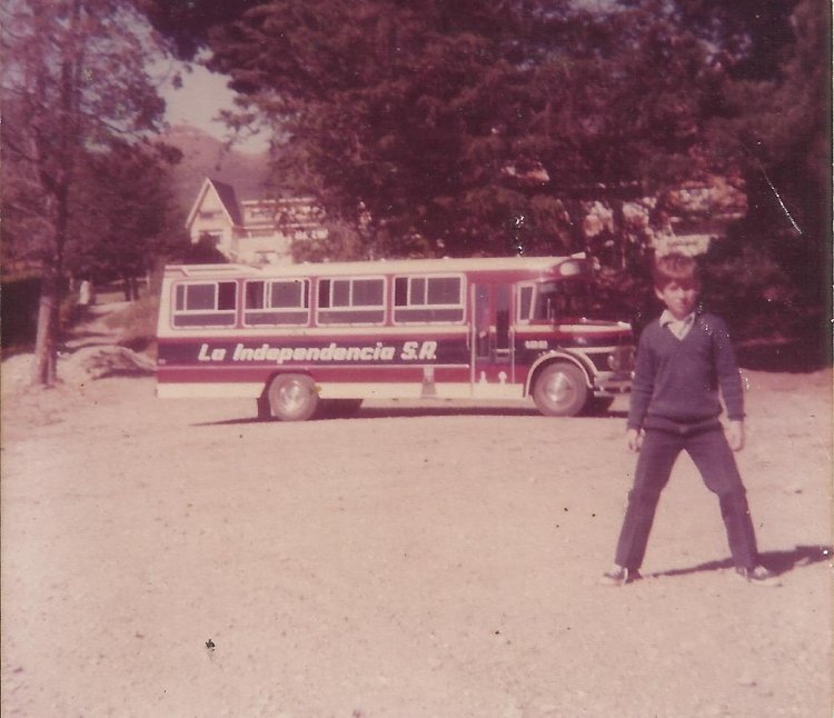 Mercedes-Benz LO 1114 - La Nueva Estrella - La Independencia
B 1878739
Líneas 203 y 365 - Interno 122

http://galeria.bus-america.com/displayimage.php?pid=9988
http://galeria.bus-america.com/displayimage.php?pid=22692
http://galeria.bus-america.com/displayimage.php?pid=25699
http://galeria.bus-america.com/displayimage.php?pid=25831
http://galeria.bus-america.com/displayimage.php?pid=29995
