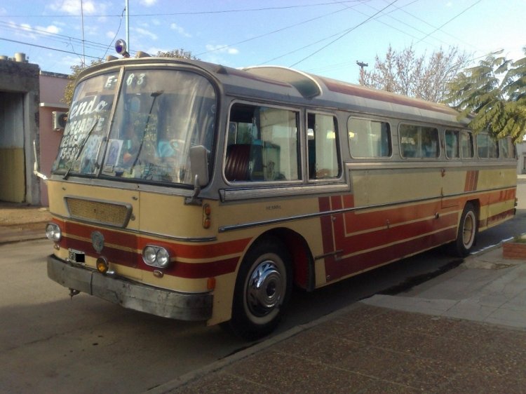 Scania Vabis en venta
http://galeria.bus-america.com/displayimage.php?pos=-17061
http://galeria.bus-america.com/displayimage.php?pos=-17063
Fotografía de : ¿? , publicada en Mercado Libre
Exterior Scania Vabis.
