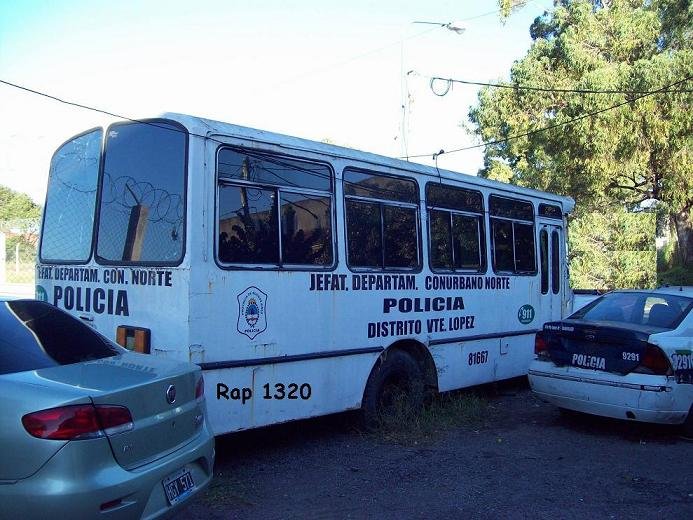 B.1866975 - WUE813
Palabras clave: Movil Policial